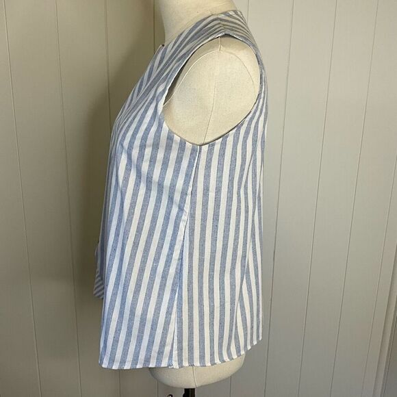 Before Womens Size Medium Sleeveless Bliuse Blue White Stripe Button Details - Picture 9 of 12